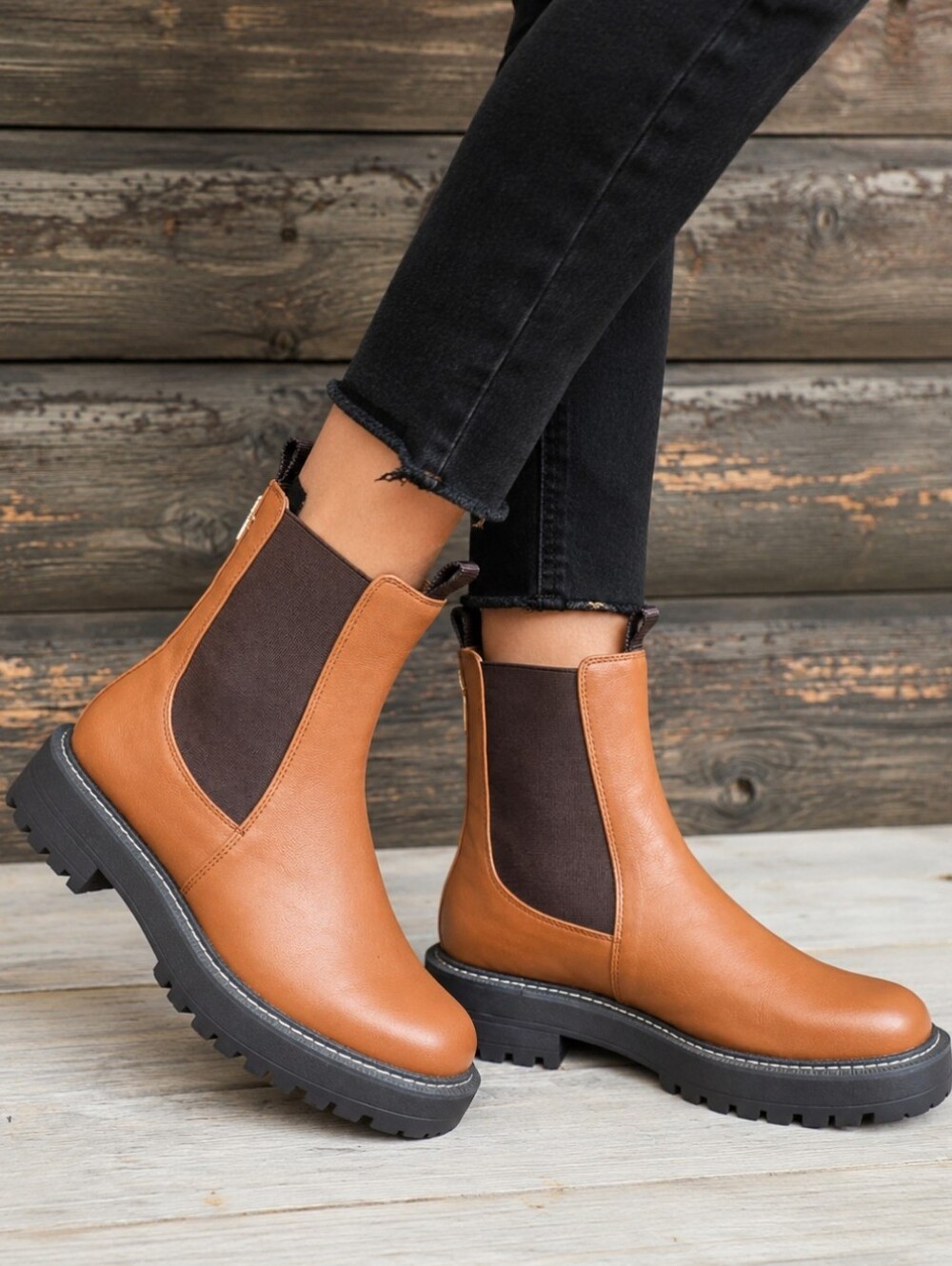 Sam Edelman Laguna Urban Utility Minimalist Platform Lug Sole Chelsea Boots 7.5M